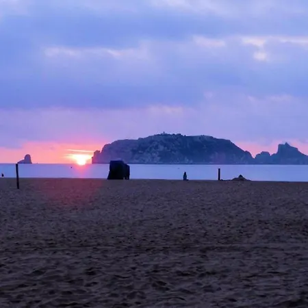 In Spain Near Sandy 公寓 *